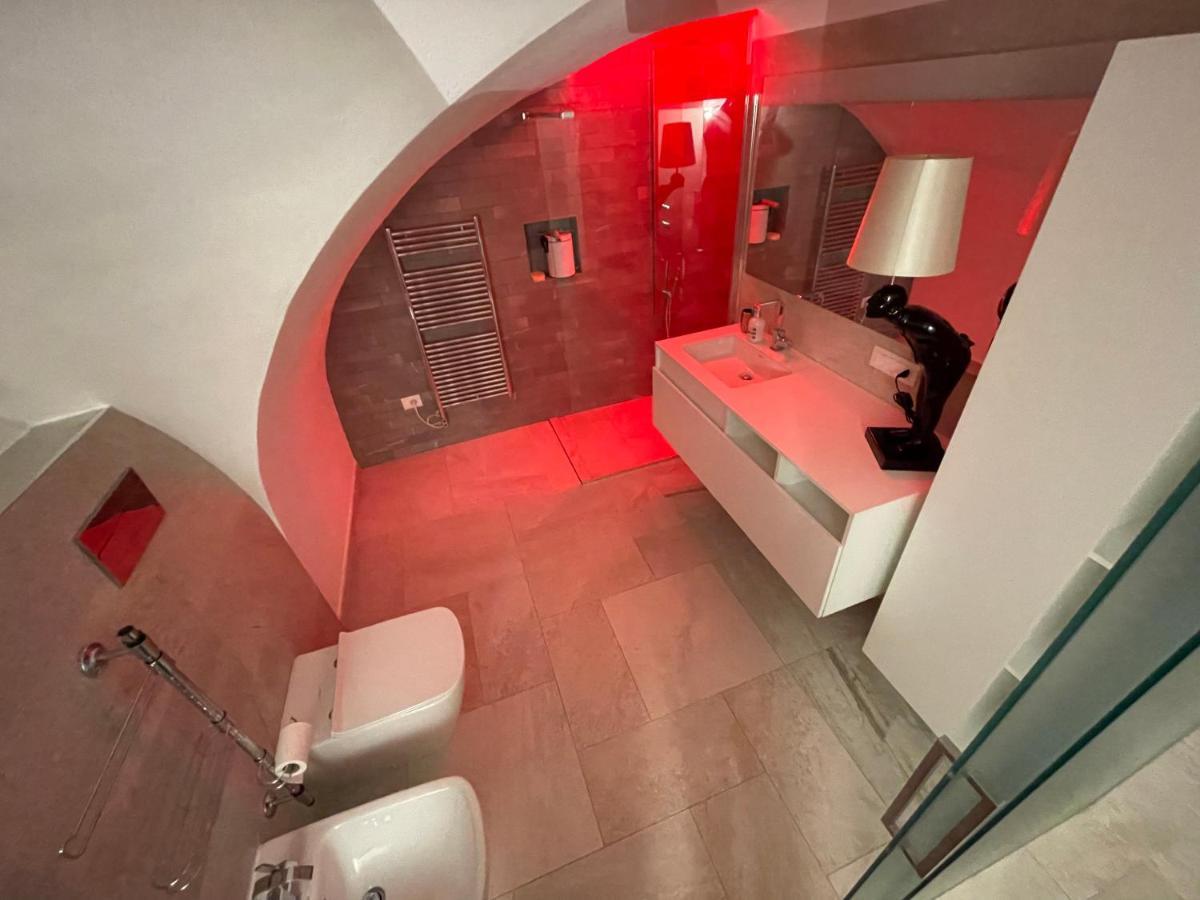 Апартаменти Loft “Cinema Galleria” Барі Екстер'єр фото